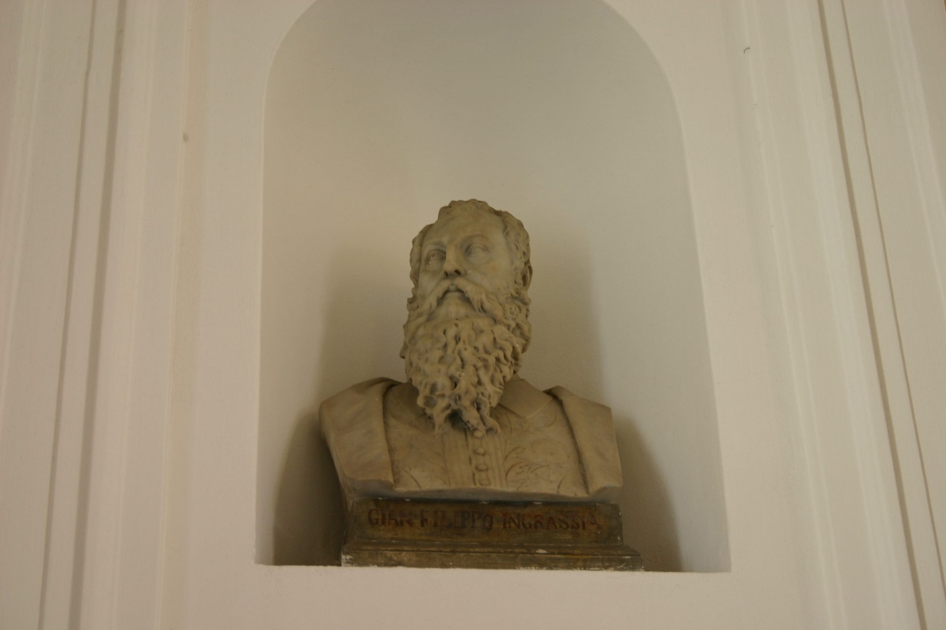 Gianfilippo Ingrassia's bust, Palermo - 03.JPG